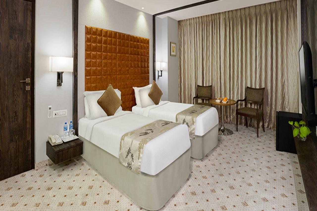 Regenta Central Hotel & Convention Centre Nagpur Dış mekan fotoğraf