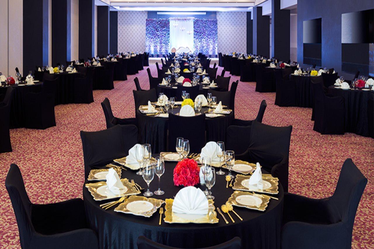 Regenta Central Hotel & Convention Centre Nagpur Dış mekan fotoğraf