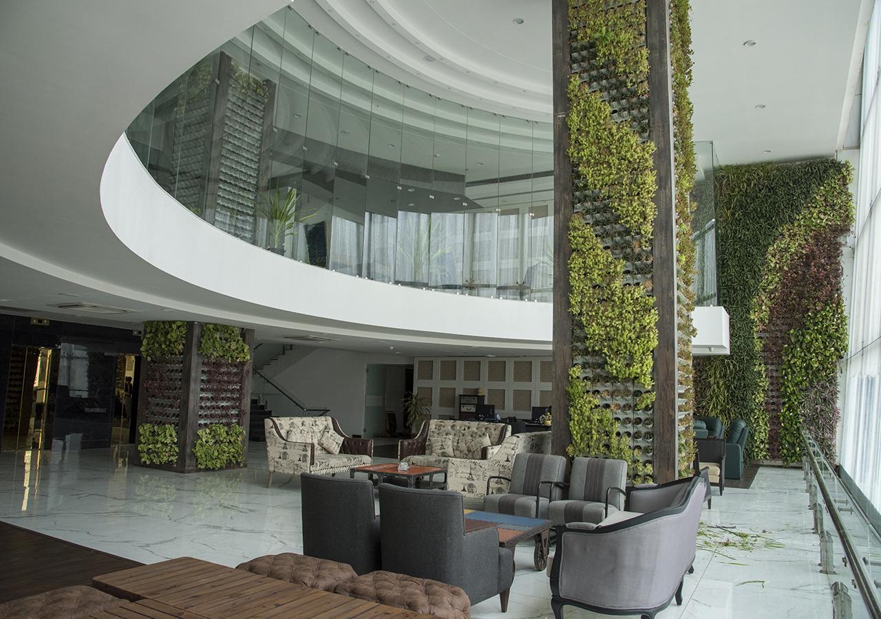 Regenta Central Hotel & Convention Centre Nagpur Dış mekan fotoğraf