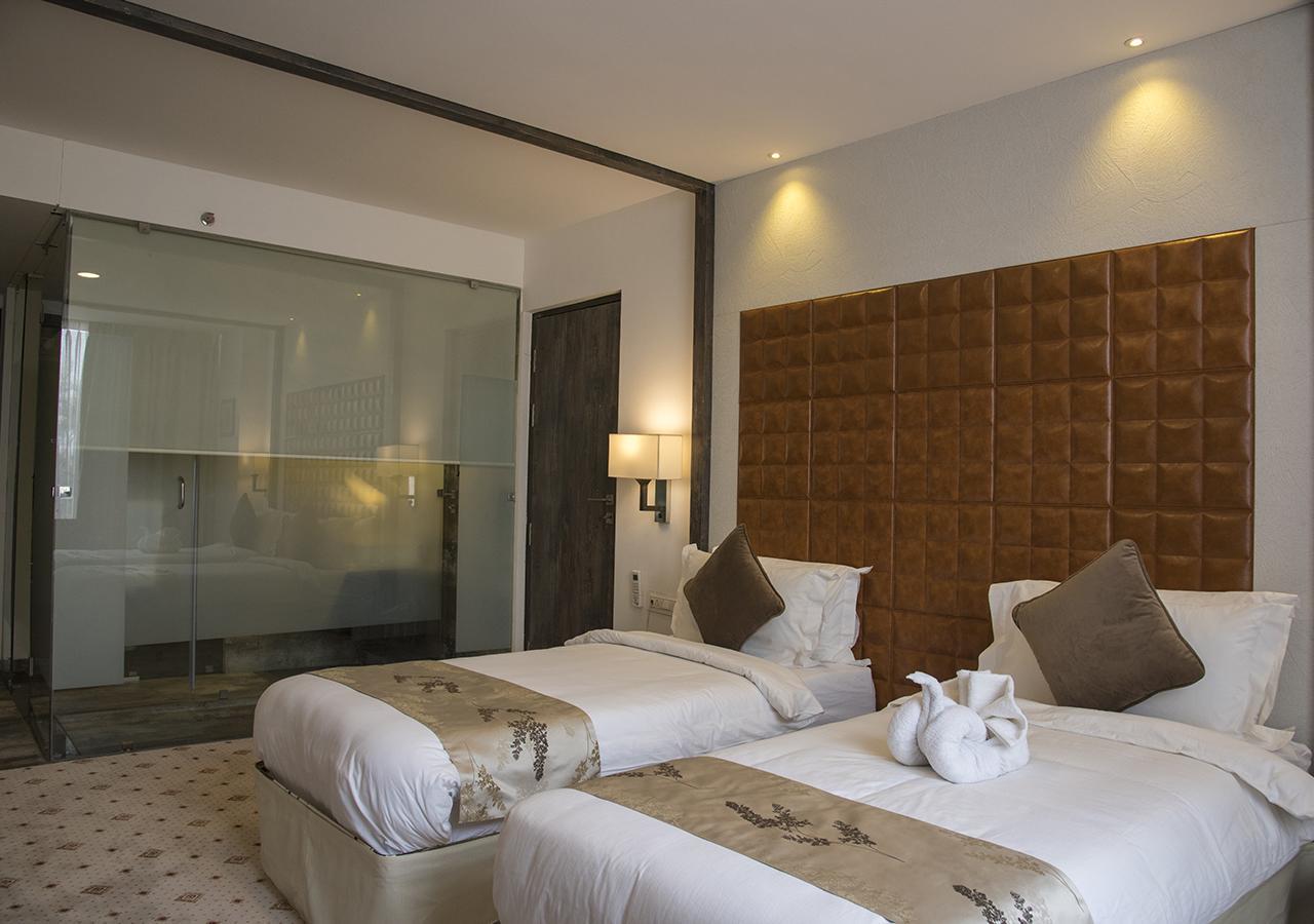 Regenta Central Hotel & Convention Centre Nagpur Dış mekan fotoğraf