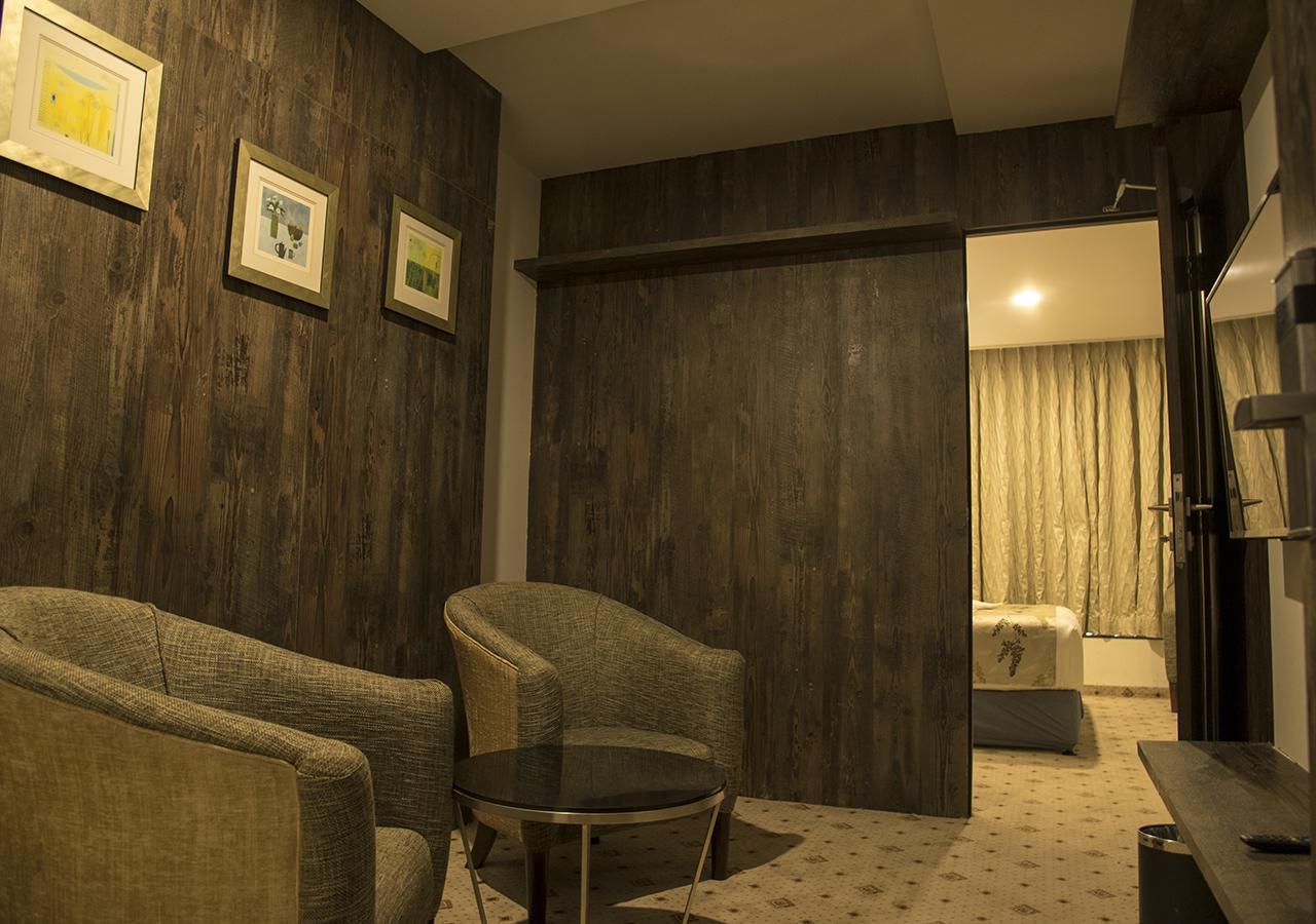 Regenta Central Hotel & Convention Centre Nagpur Dış mekan fotoğraf