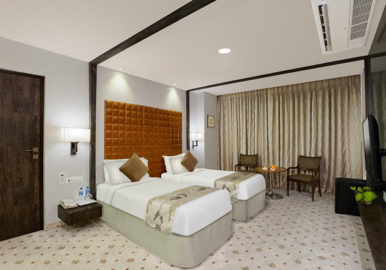 Regenta Central Hotel & Convention Centre Nagpur Dış mekan fotoğraf