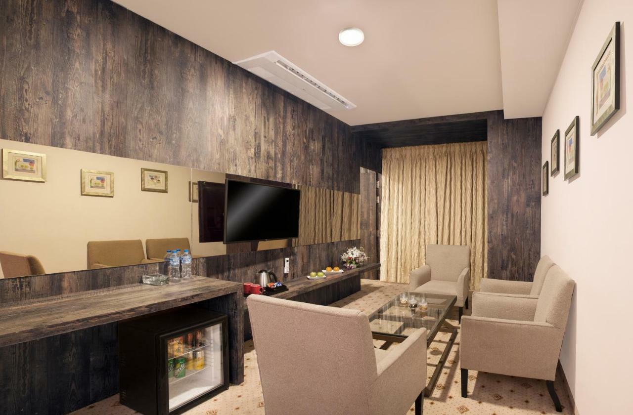 Regenta Central Hotel & Convention Centre Nagpur Dış mekan fotoğraf