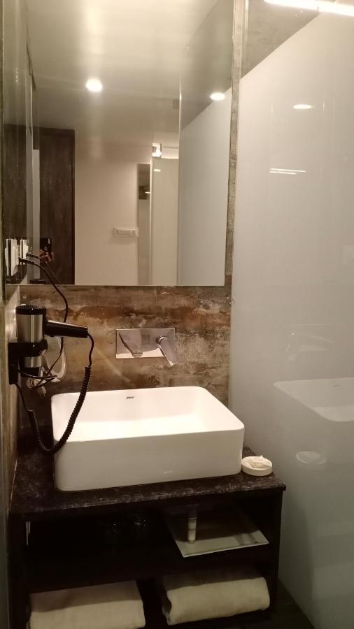 Regenta Central Hotel & Convention Centre Nagpur Dış mekan fotoğraf