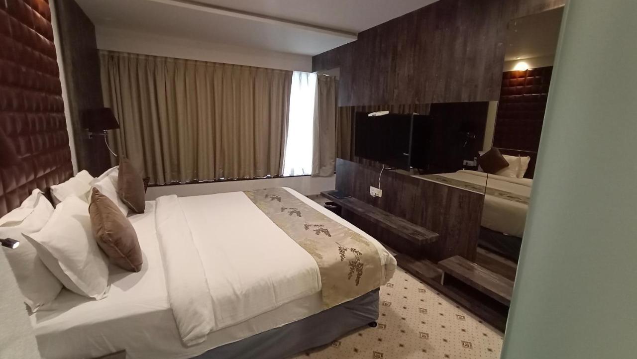 Regenta Central Hotel & Convention Centre Nagpur Dış mekan fotoğraf